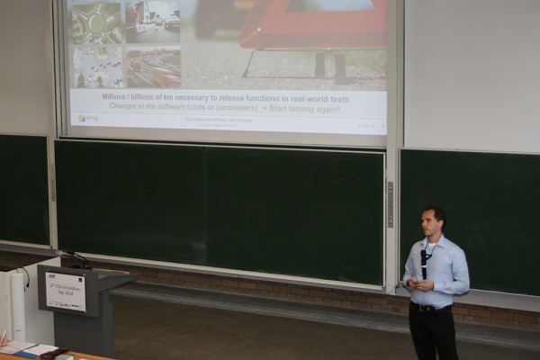 20180427_Innovation Day 2018_078.JPG - Raphael Pfeffer (IPG): Echtes Fahrzeug in virtueller Umgebung – Vehicle-in-the-Loop als Testmethode für hochautomatisiertes Fahren